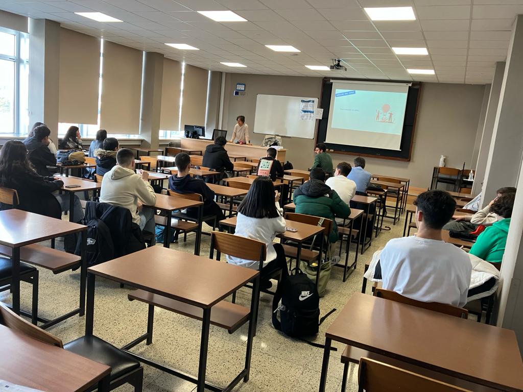 LUNS 23 OUTUBRO GRUPO TARDE 2 CS LABORATORIO DE ANÁLISE E CONTROL DE CALIDADE –modular; 2 CS QUÍMICA E SAÚDE AMBIENTAL; 2 CS SISTEMAS ELECTROTÉCNICOS E AUTOMATIZADOS -DUAL