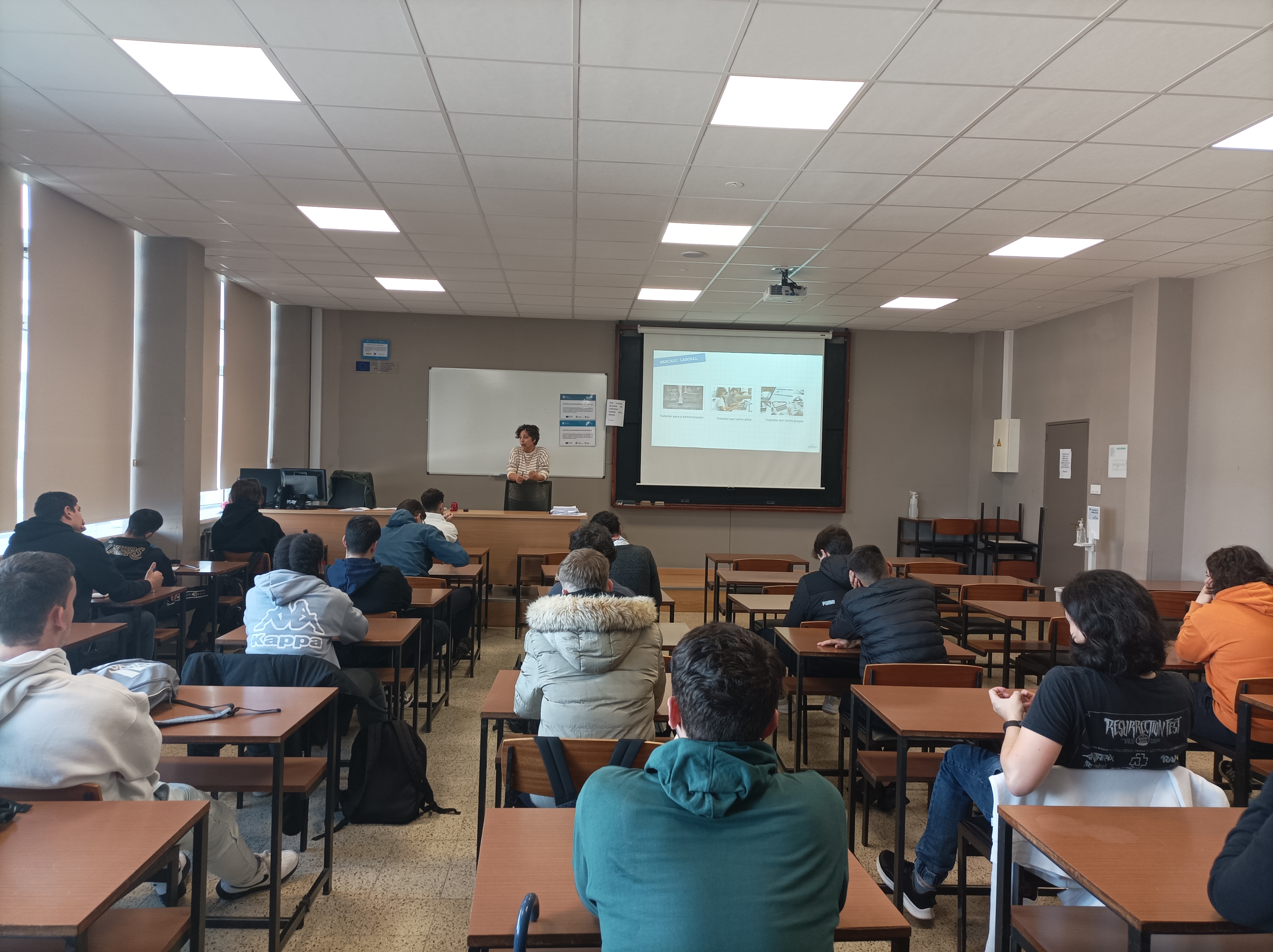 LUNS 23 OUTUBRO, MAÑÁ: 2 CS AUTOMATIZACIÓN E ROBÓTICA INDUSTRIAL, 2 CM INSTALACIÓNS DE TELECOMUNICACIÓNS 