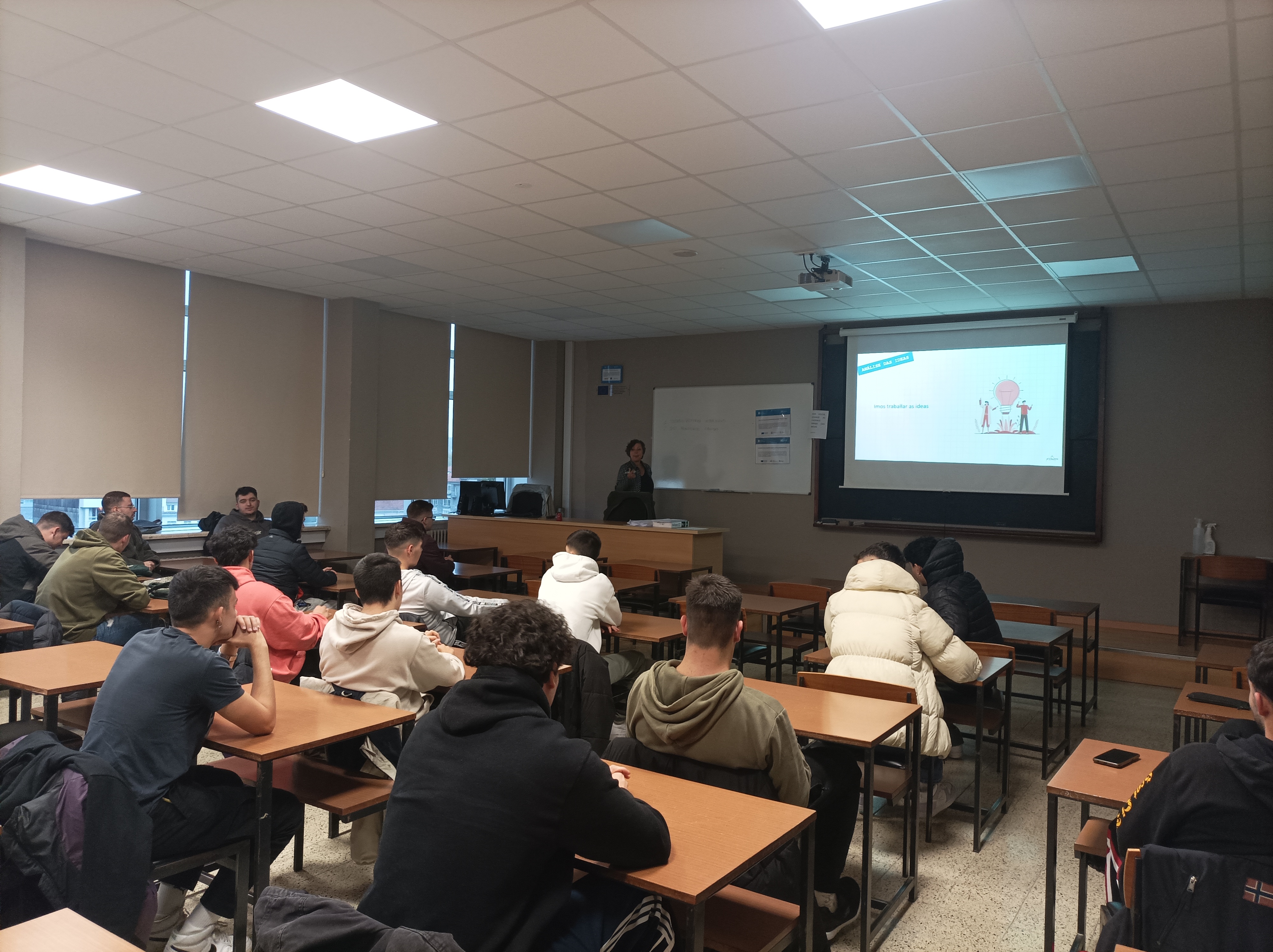 MÉRCORES 25 OUTUBRO 1º TURNO: 2 CS AUTOMOCIÓN, 2 CM CARPINTERÍA E MOBLE