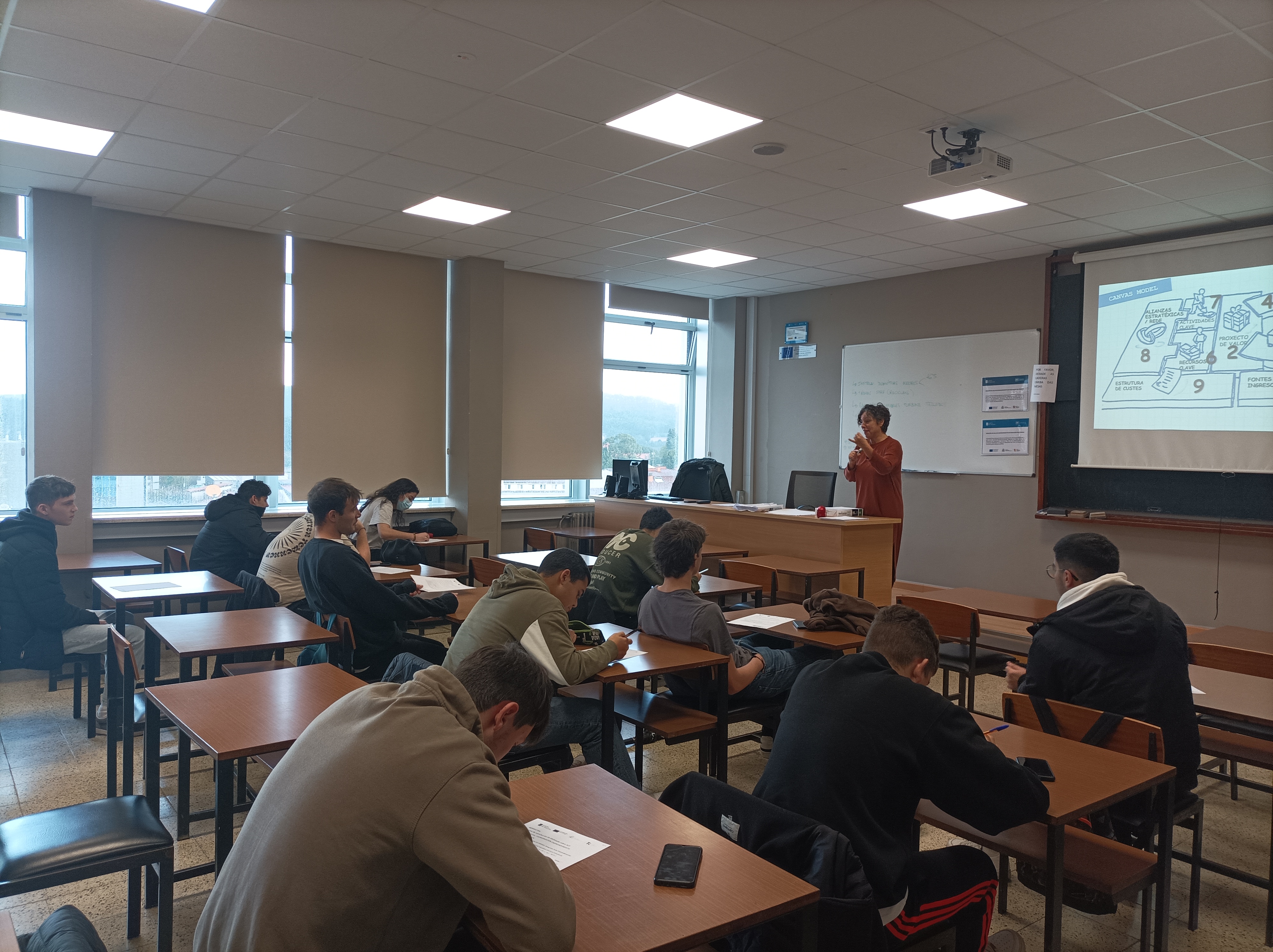 VENRES 27 OUTUBRO, 1º TURNO: 2 CS SISTEMAS DE TELECOMUNICACIÓNS E INFORMÁTICOS, 2 CS SISTEMAS ELECTROTÉCNICOS E AUTOMATIZADOS