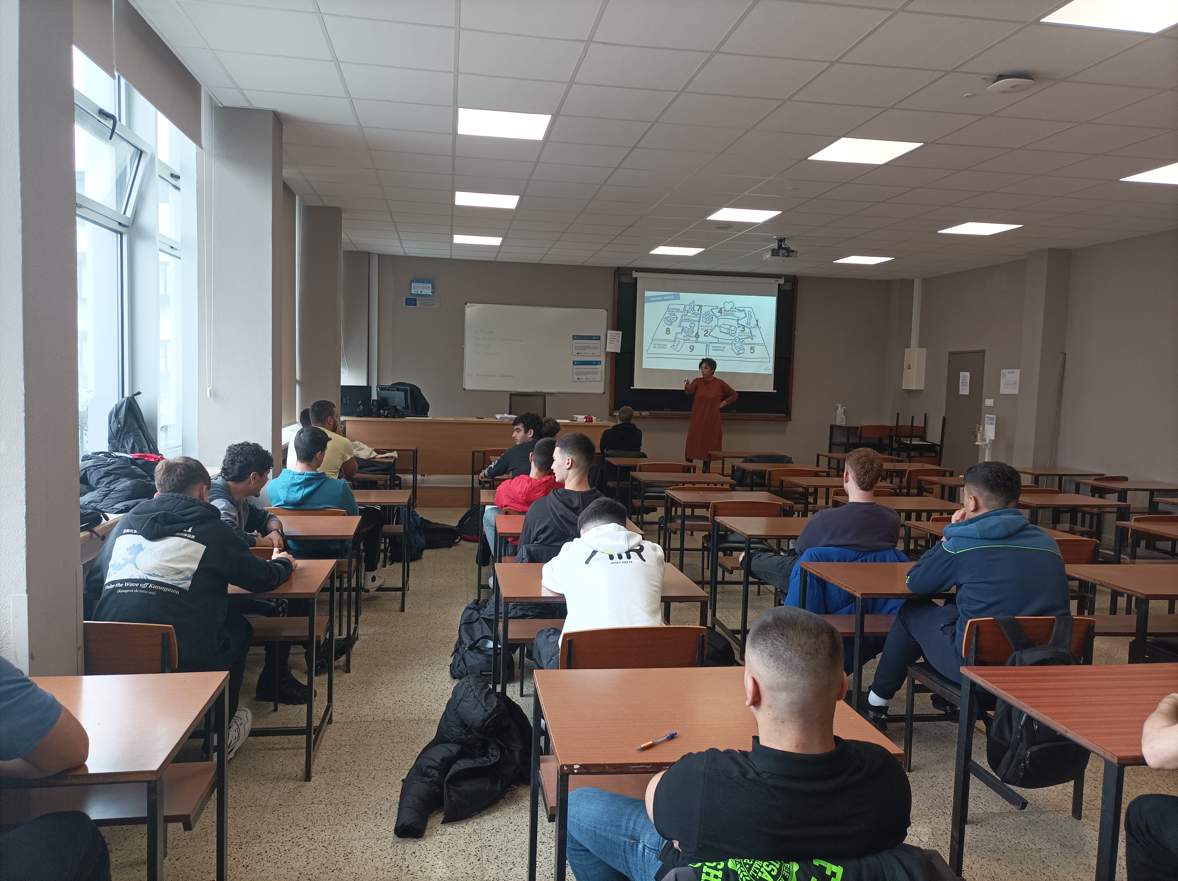 VENRES 27 OUTUBRO 2º TURNO: 2 CM ELECTROMECÁNICA DE VEHÍCULOS AUTOMÓVILES